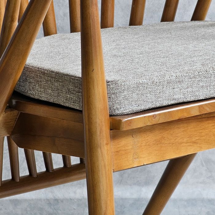Ghế Genny gỗ tự nhiên lót nệm bọc vải bố GCF149