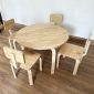 Bộ bàn và 4 ghế mầm non gỗ tự nhiên KGD018